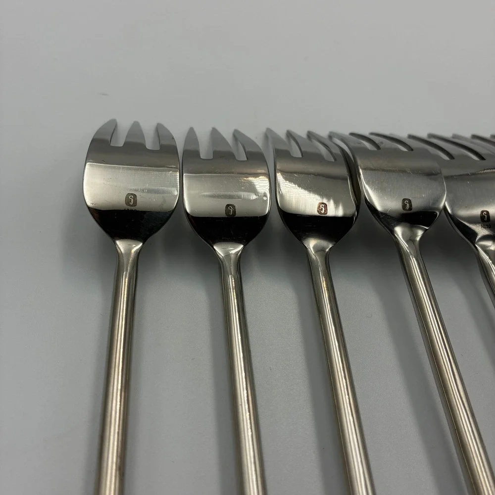 Gourmet Settings Twist and Shout Salad Forks 18/10 Stainless Steel Set of 8